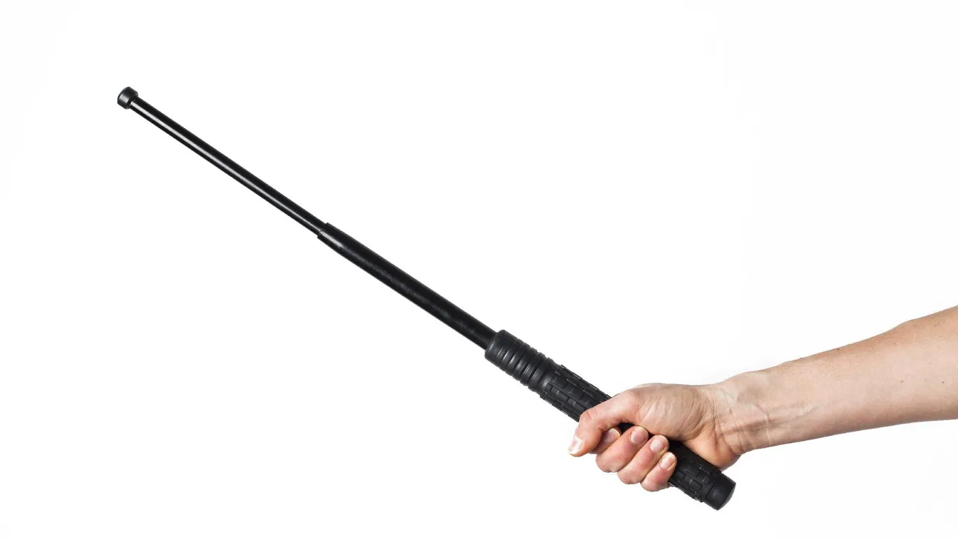 Vipera és boxer - folyt a vér a lelátón a Győr és a Honvéd meccse alatt