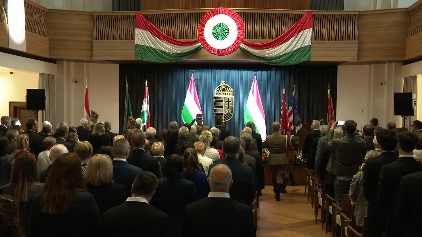 A Magyar Érdemrend tisztikeresztje kitüntetést idén összesen hatan kapták meg + videó