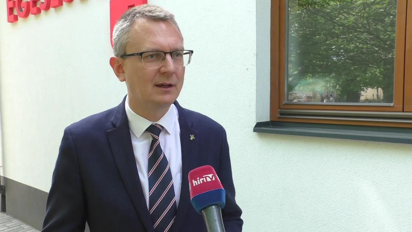 Júniusban szavazhatnak a gyermekvédelmi törvény szigorításáról + videó