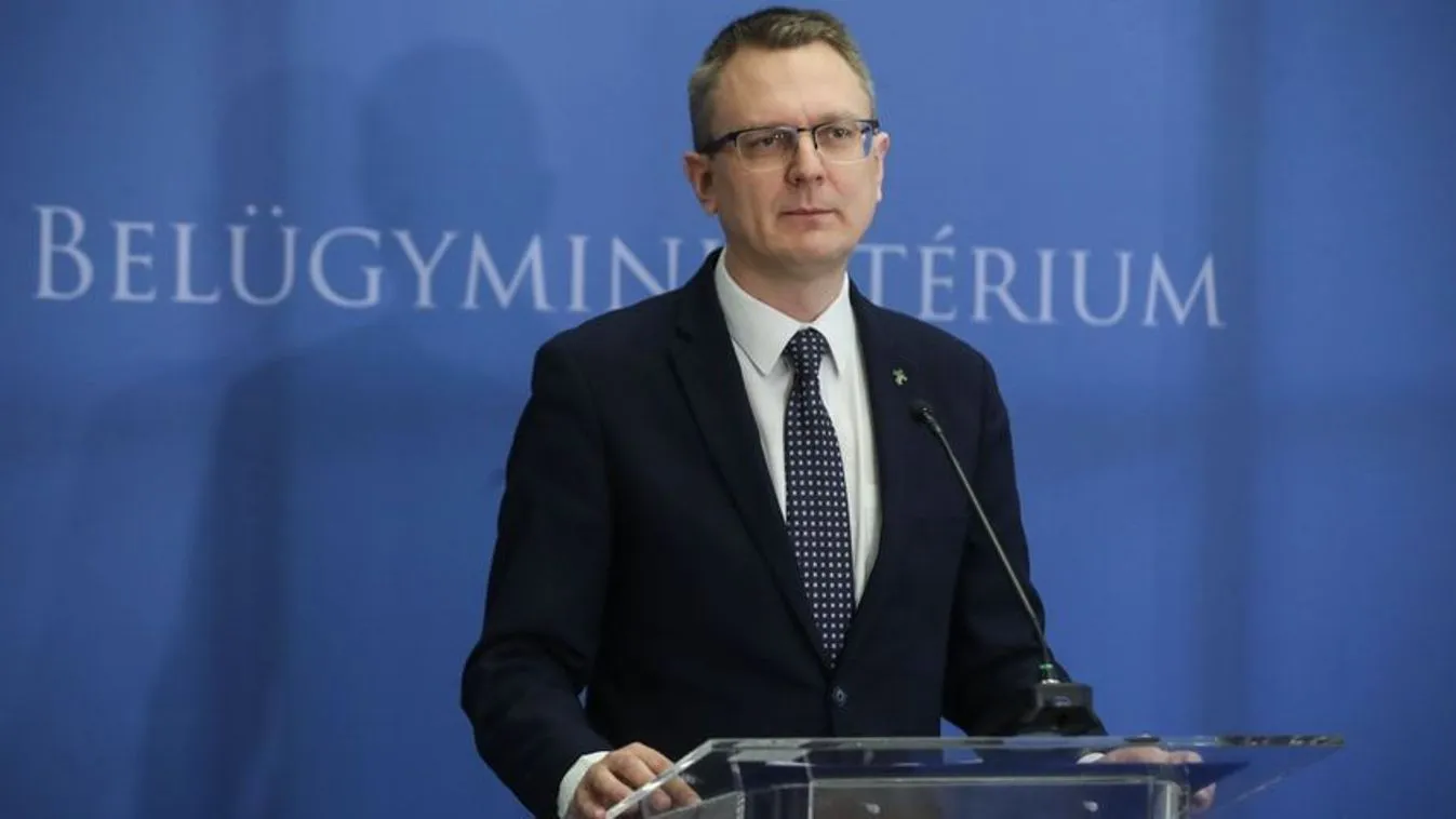 Rétvári Bence: Már minden felírt gyógyszer betegtájékoztatóját is tartalmazza az EgészségAblak alkalmazás