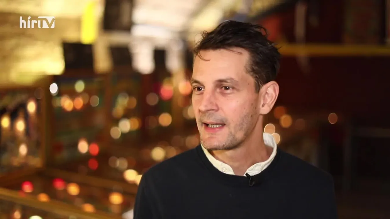 Svenk: Kék pelikán + videó