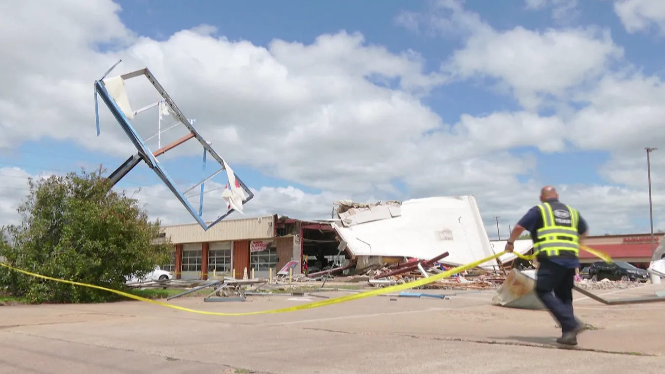 Tornádók és heves zivatarok tombolnak az USA déli részén + videó