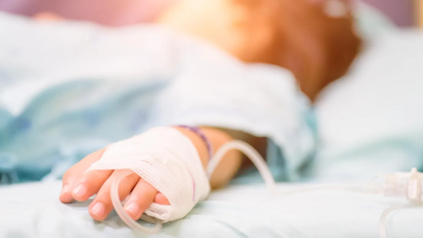 Az életéért küzd egy kislány az iráni támadás után