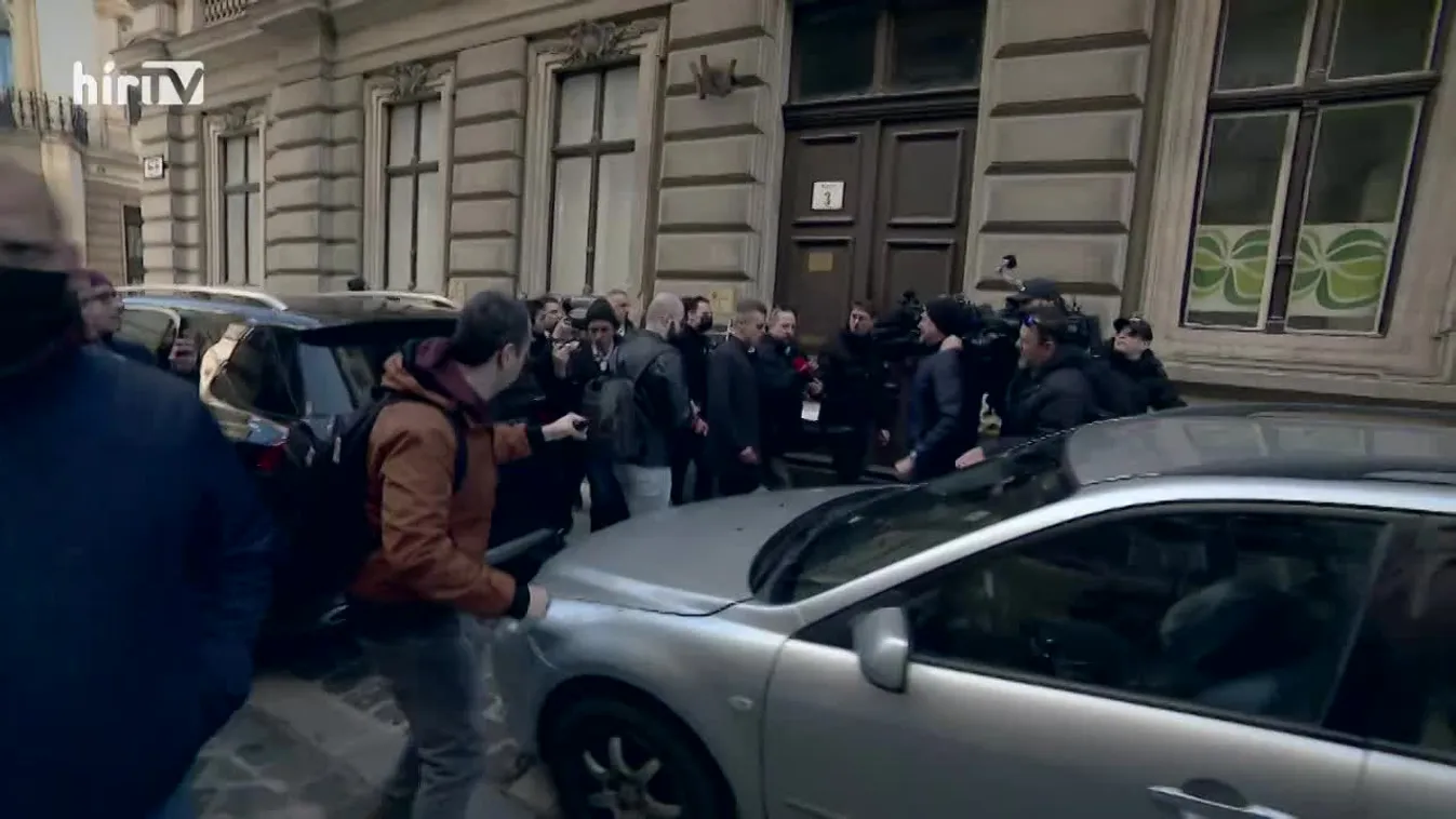 Célpont - Miközben egyre több a kérdőjel Magyar Péter pártja körül, az is kiderült, hogy az EP listájukat ő maga fogja vezetni