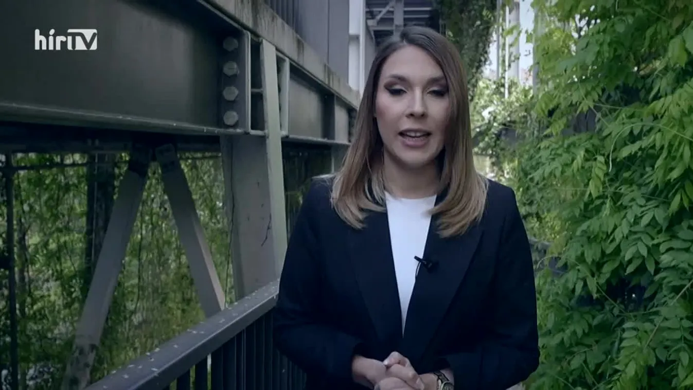 Célpont - Életveszélyes lett a Városháza homlokzatának felújított része