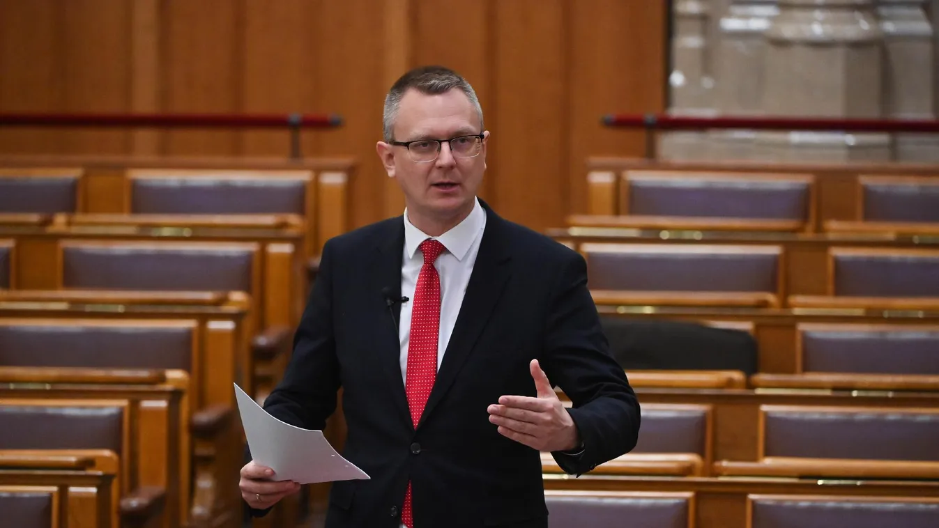 Okostelefonra tölthető ingyenes alkalmazás segít az egészségügyi időpontfoglalást