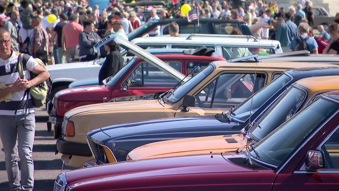 Veterán autócsodák vonultak fel a Közlekedési Múzeum 125 éves évfordulóján + videó