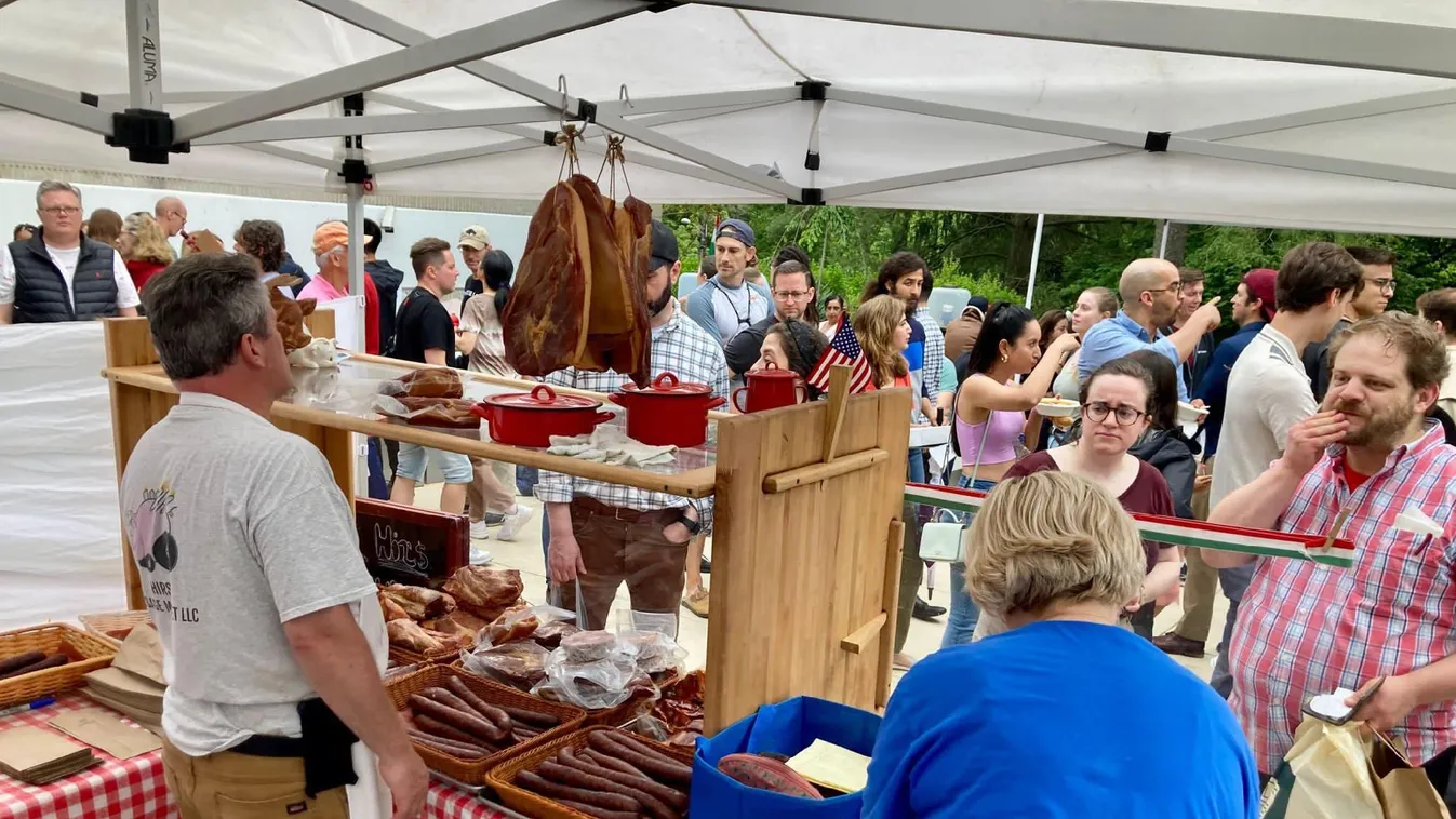 Több ezer látogató vett részt a washingtoni magyar nagykövetség nyílt napjának kulturális programjain