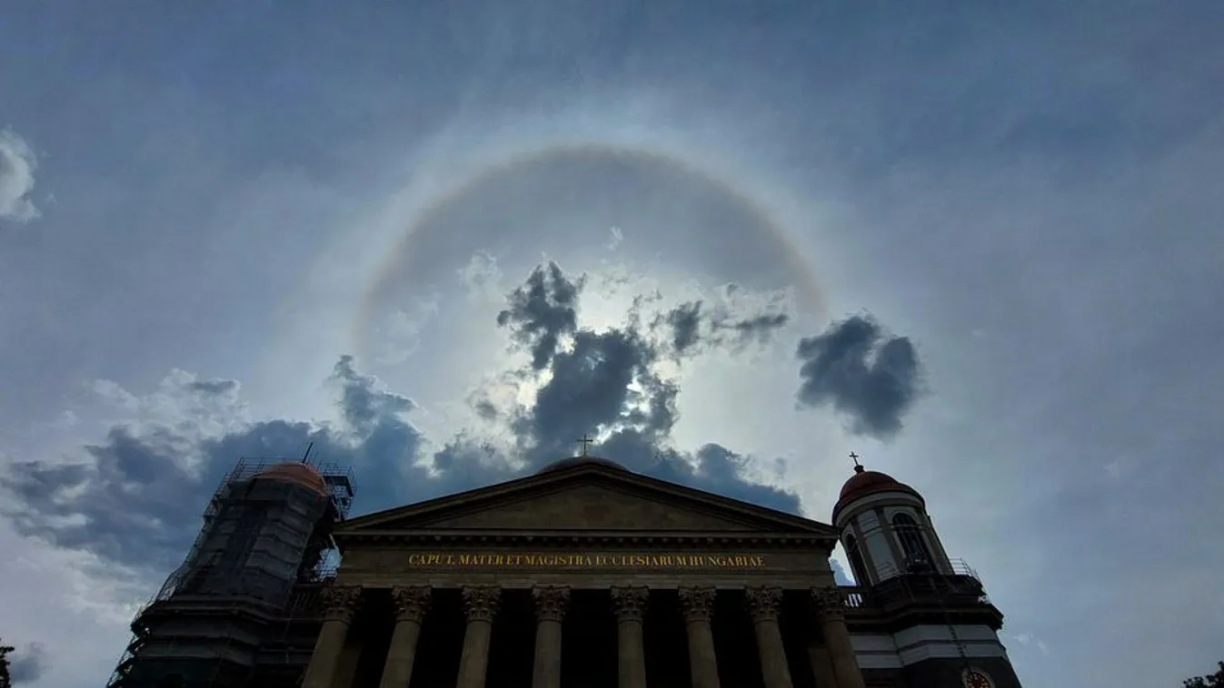 Égi jelet kaptak az esztergomiak pünkösd előtt
