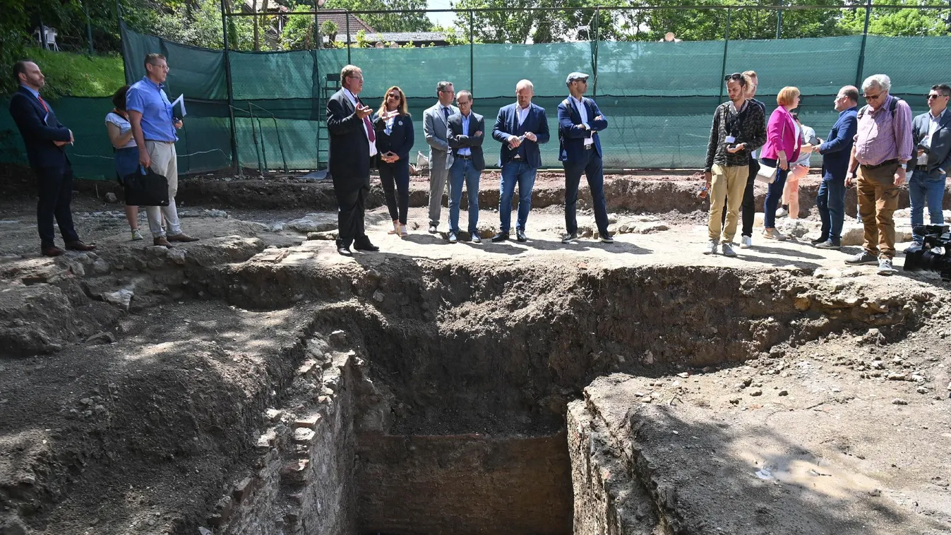 Bemutatták a legújabb leletcsoportot Visegrádon