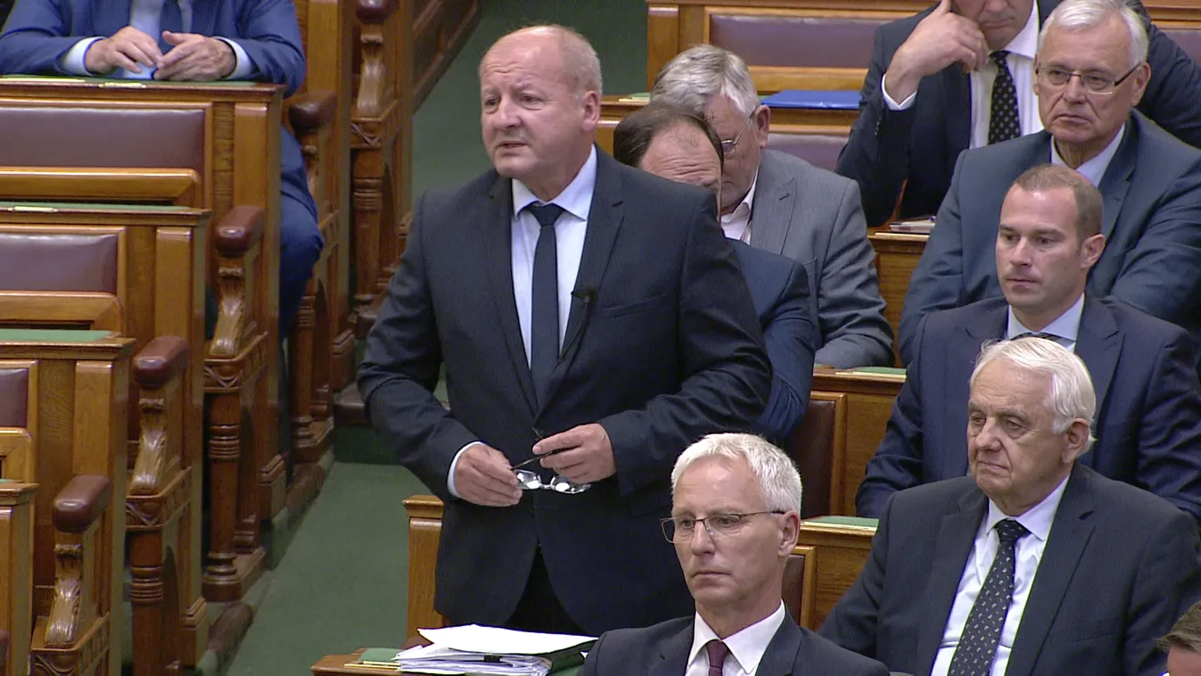 Simicskó István: Brüsszelben békepárti fordulatra van szükség + videó