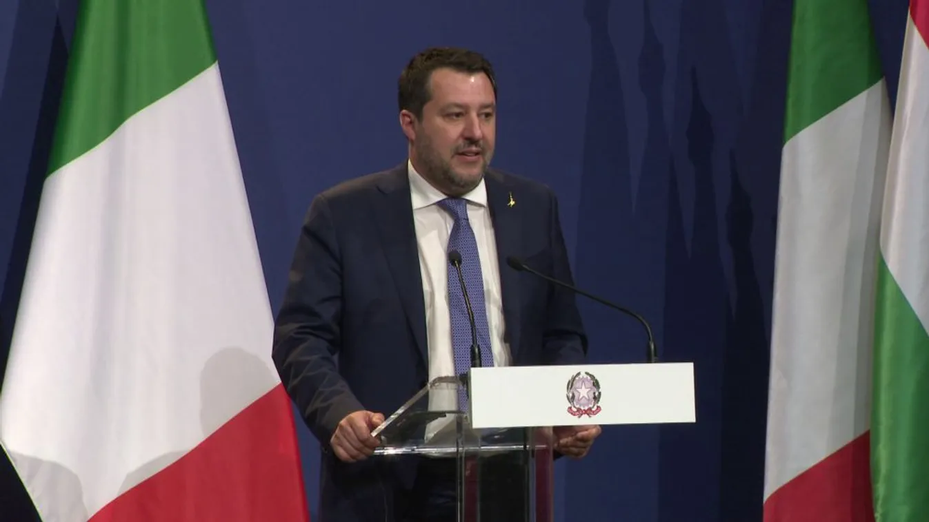 Salvini lesújtó véleménnyel van Ursula von der Leyenről