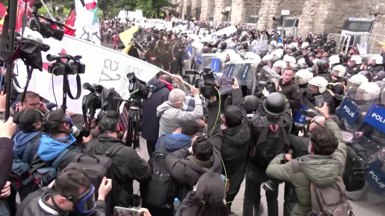 Demonstrációvá alakult a munka ünnepi felvonulás világszerte + videó