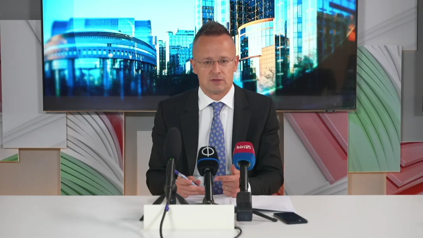 Szijjártó Péter szerint a NATO átlépte az általa korábban meghúzott vörös vonalat