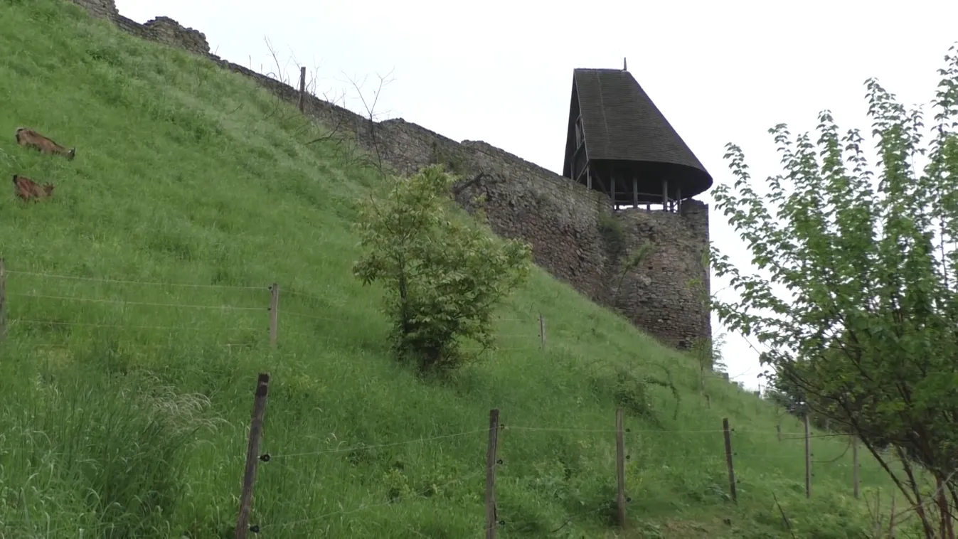 Elindultak a nógrádi vár állagmegóvási munkálatai + videó