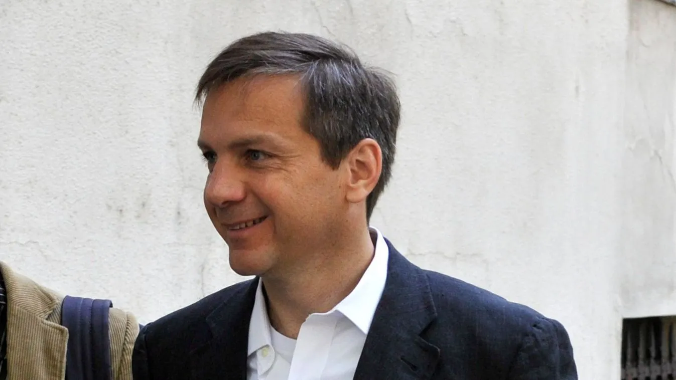 A parlamenti választások idején a Bajnai-féle DatAdat az A4D közvetlen szerződéses partnere volt