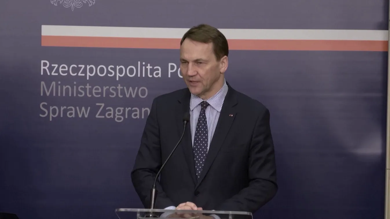 Radosław Sikorski: Az orosz elnök nem elég vakmerő ahhoz, hogy megtámadjon egy NATO-tagországot + videó