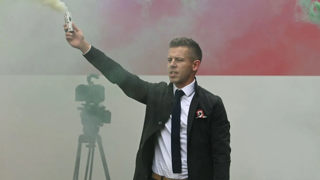 Magyar Péter nemcsak hergeli híveit a jobboldali sajtó ellen, de már propagandistákat is felvenne