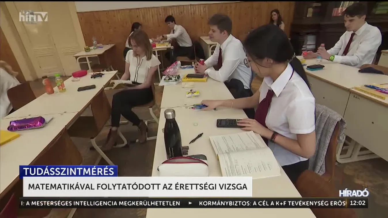 Matematikával folytatódott az érettségi vizsga + videó