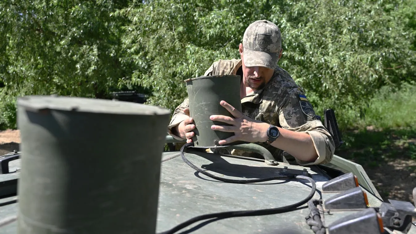Azzal büszkélkedik egy ukrán újságíró, hogy embert öltek a drónjai