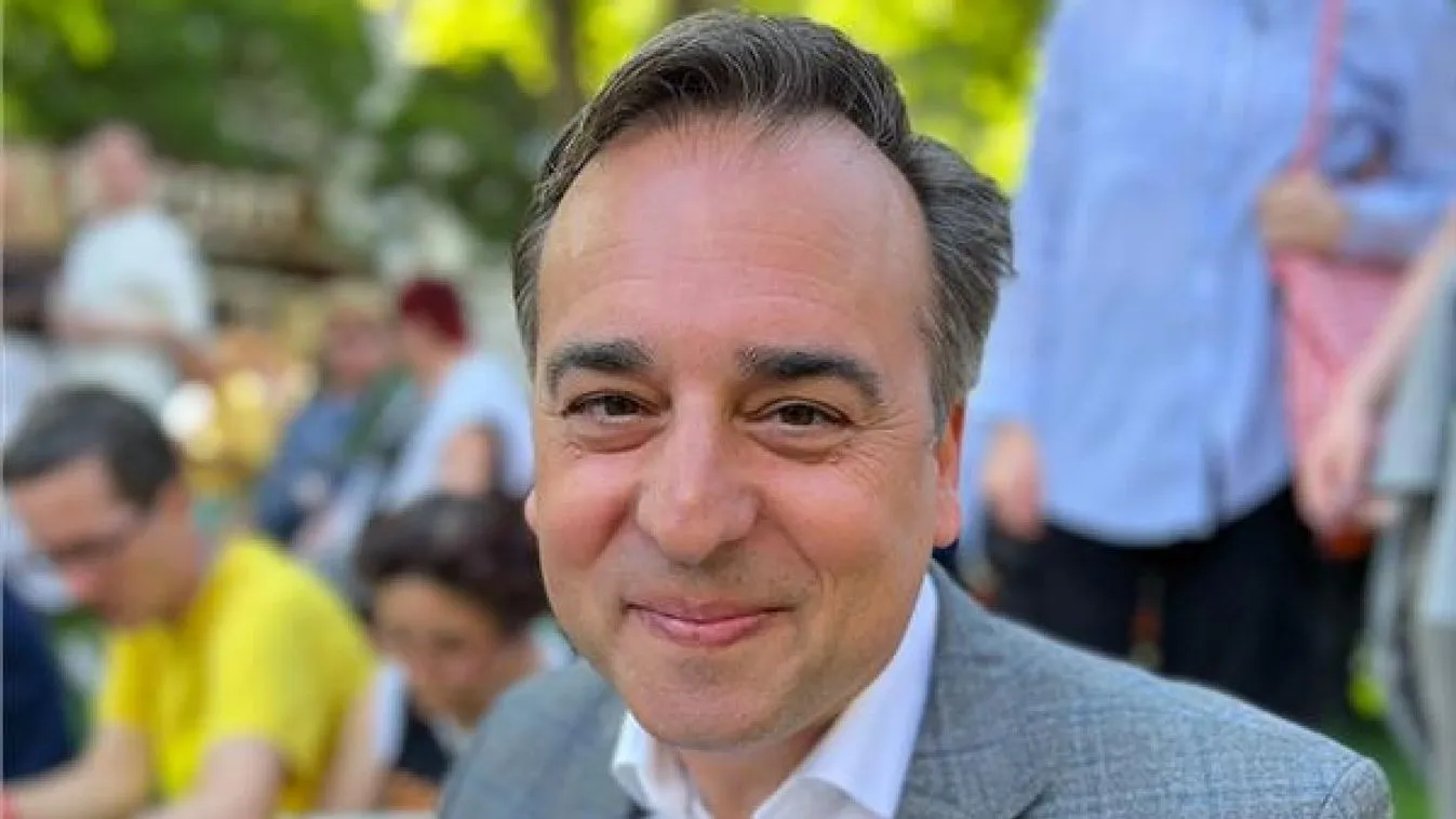 Saját hazájából kapott csicskalángost David Pressman