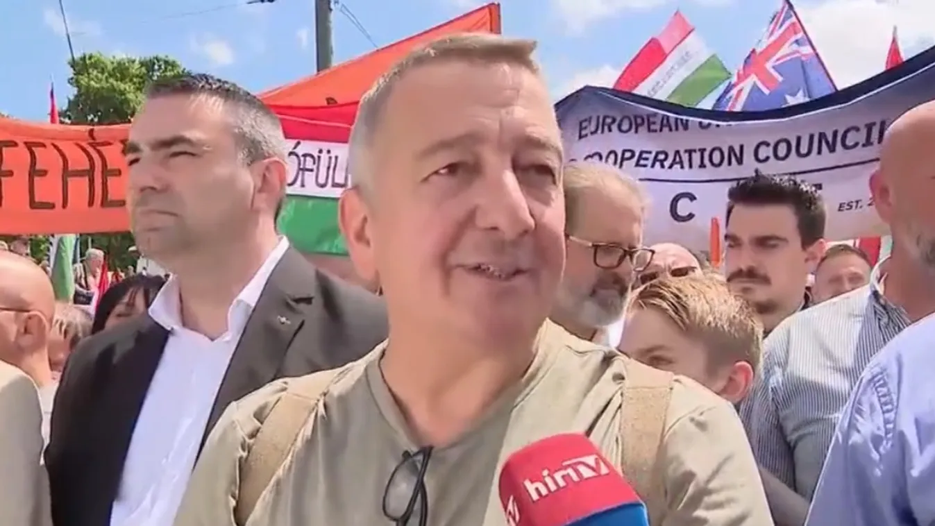 Bayer Zsolt: A normális világ és a béke mellet kell kiállni a Békemeneten + videó