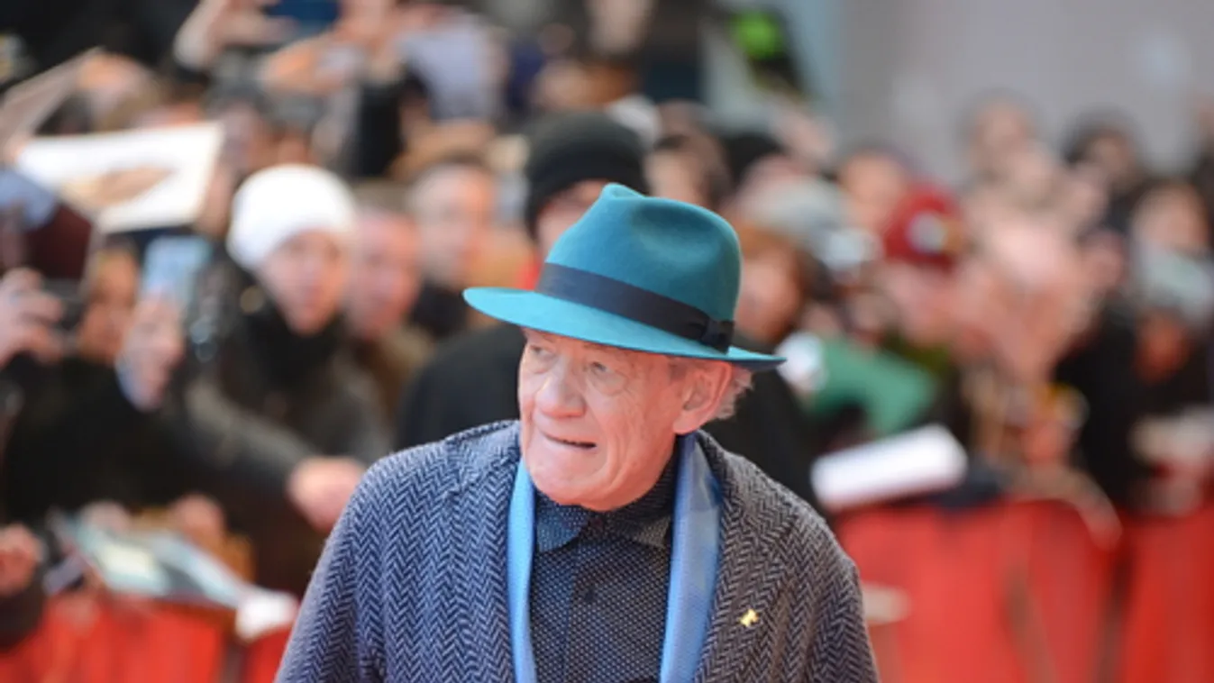 Ian McKellen balesetet szenvedett egy előadáson Londonban