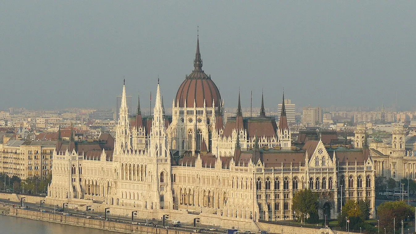 Élőben kapcsoljuk a Parlamentet! + videó