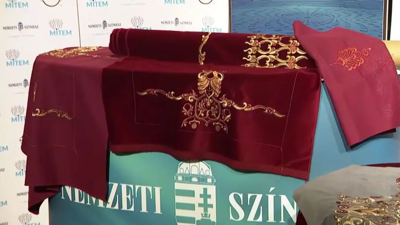 Egyedülálló színházi függöny készült a Nemzeti Színházban a Nemzeti Összetartozás Napjára + videó