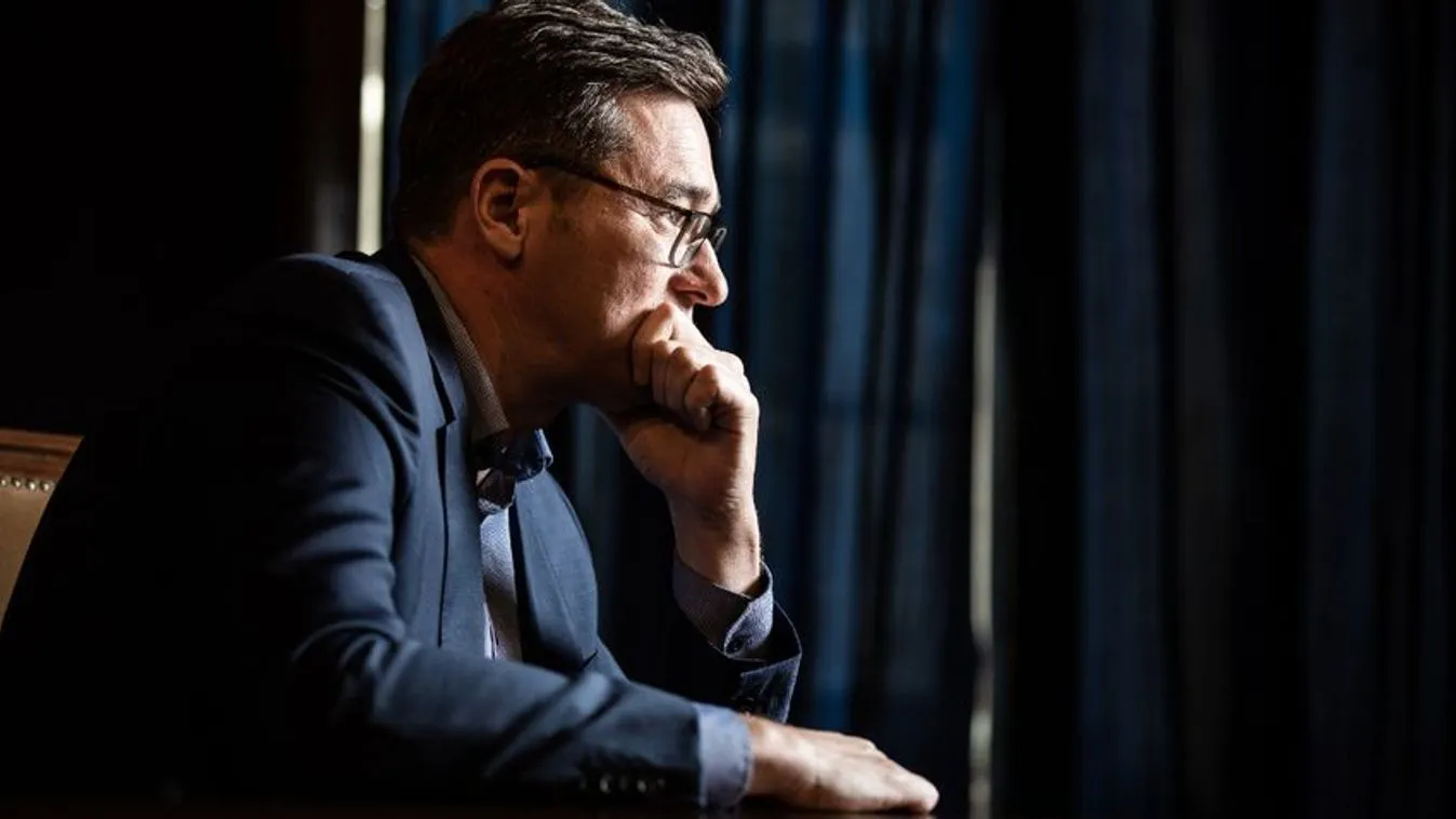 Karácsony az utolsó pillanatig kivárt a sajtótájékozatójával + videó