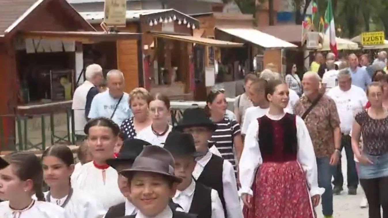 Felvonulással nyitották meg a kétnapos programot Egerszegen + videó