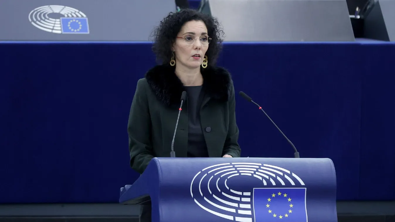 Szijjártó Péter: Elvennék a magyarok vétójogát + videó