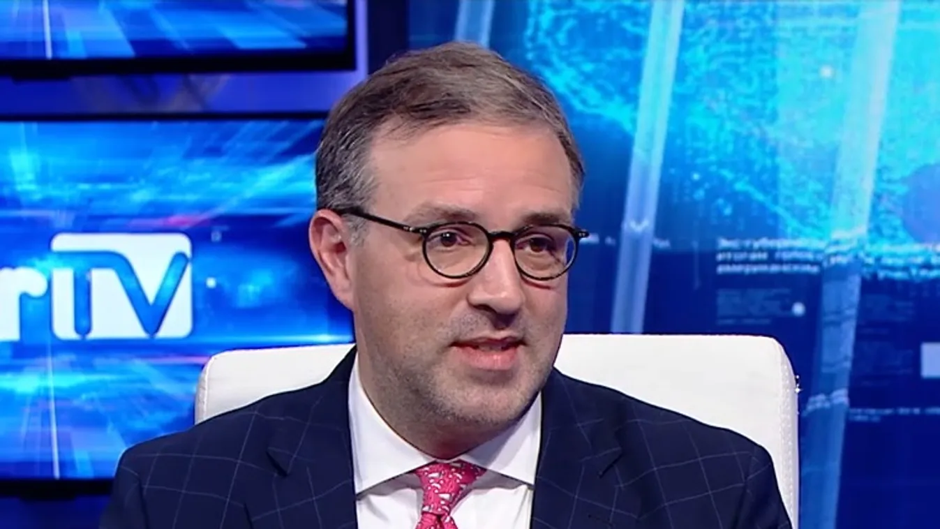 Gladden Pappin: Orbán Viktor nemzetközi békepárt szerepe egészen új dimenzióba lépett + videó