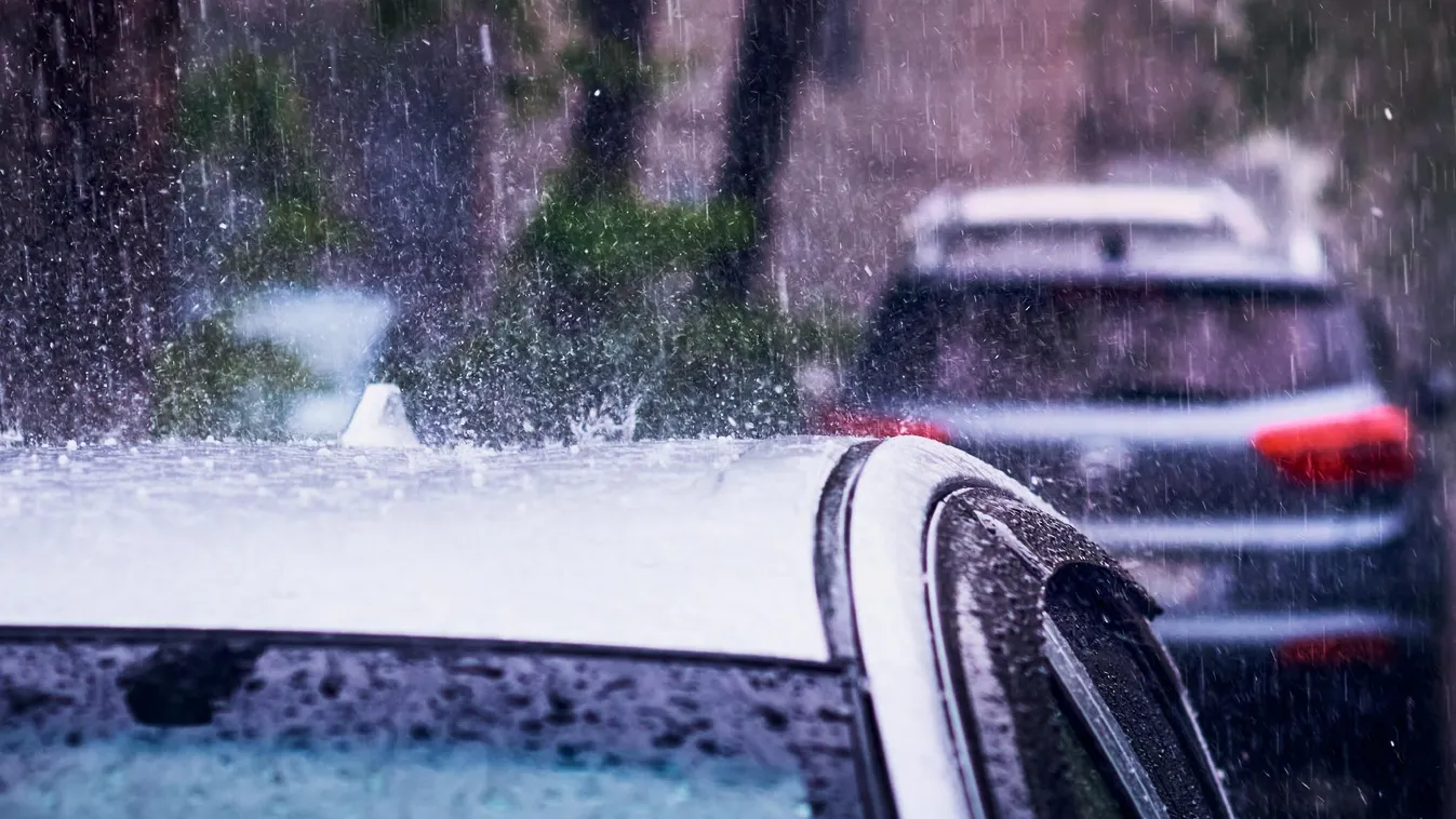 Komoly zivatarok várhatóak: kiadták a riasztásokat