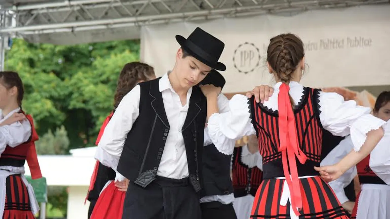 Kutatás: A külhoni magyarok számára továbbra is fontos a magyar identitás