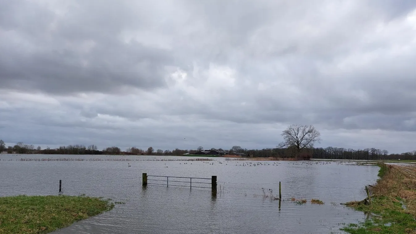 Áradásokat okoztak a heves esőzések Hollandiában