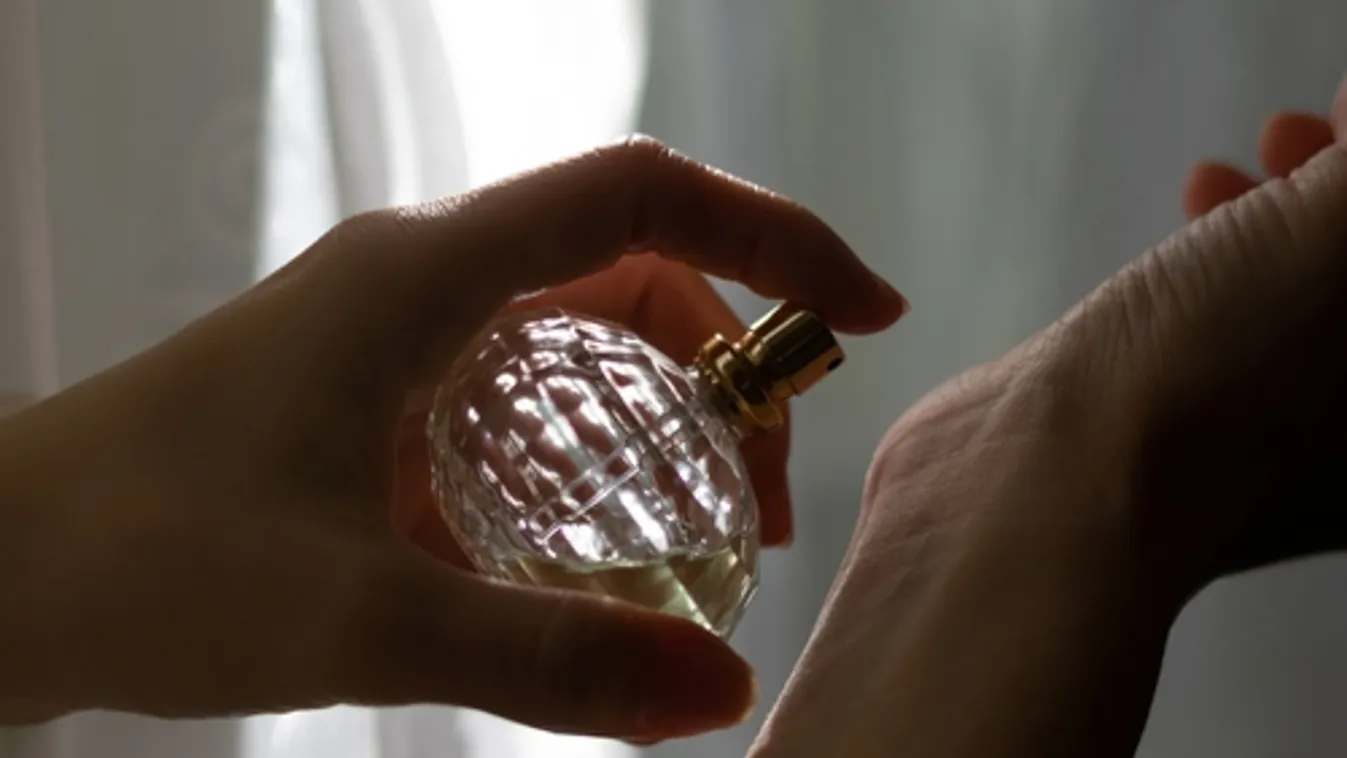 Hamis parfümöket foglalt le a NAV