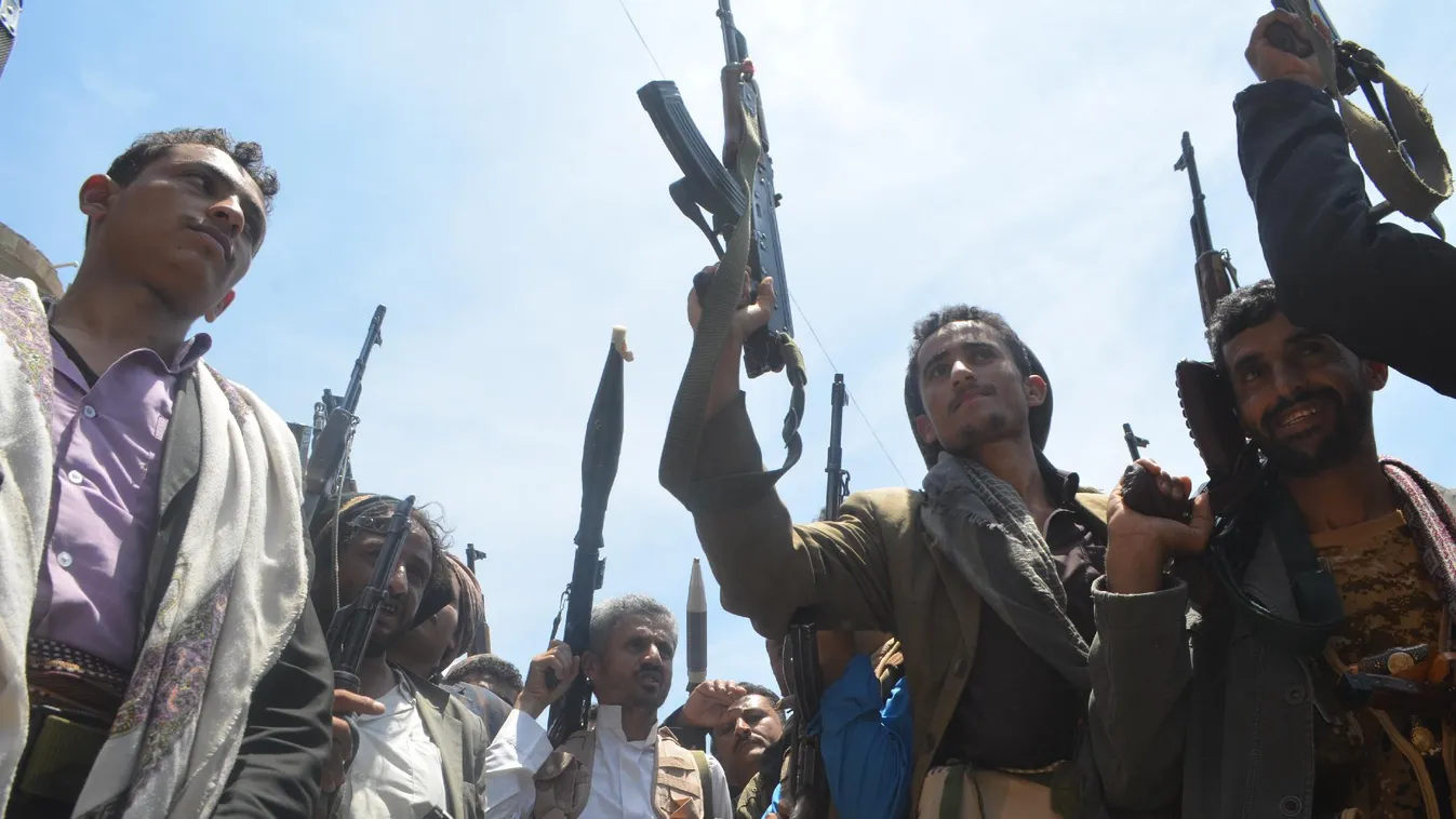 Irányíthatatlanná vált egy megtámadott tartályhajó a Vörös-tengeren