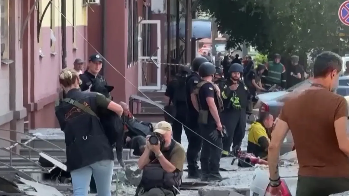 Többen megsérültek egy orosz rakétatámadásban Harkivban + videó