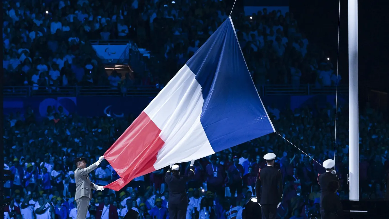 Francia közvéleménykutatás: a válaszadók 51 százaléka szeretné, ha az elnök távozna