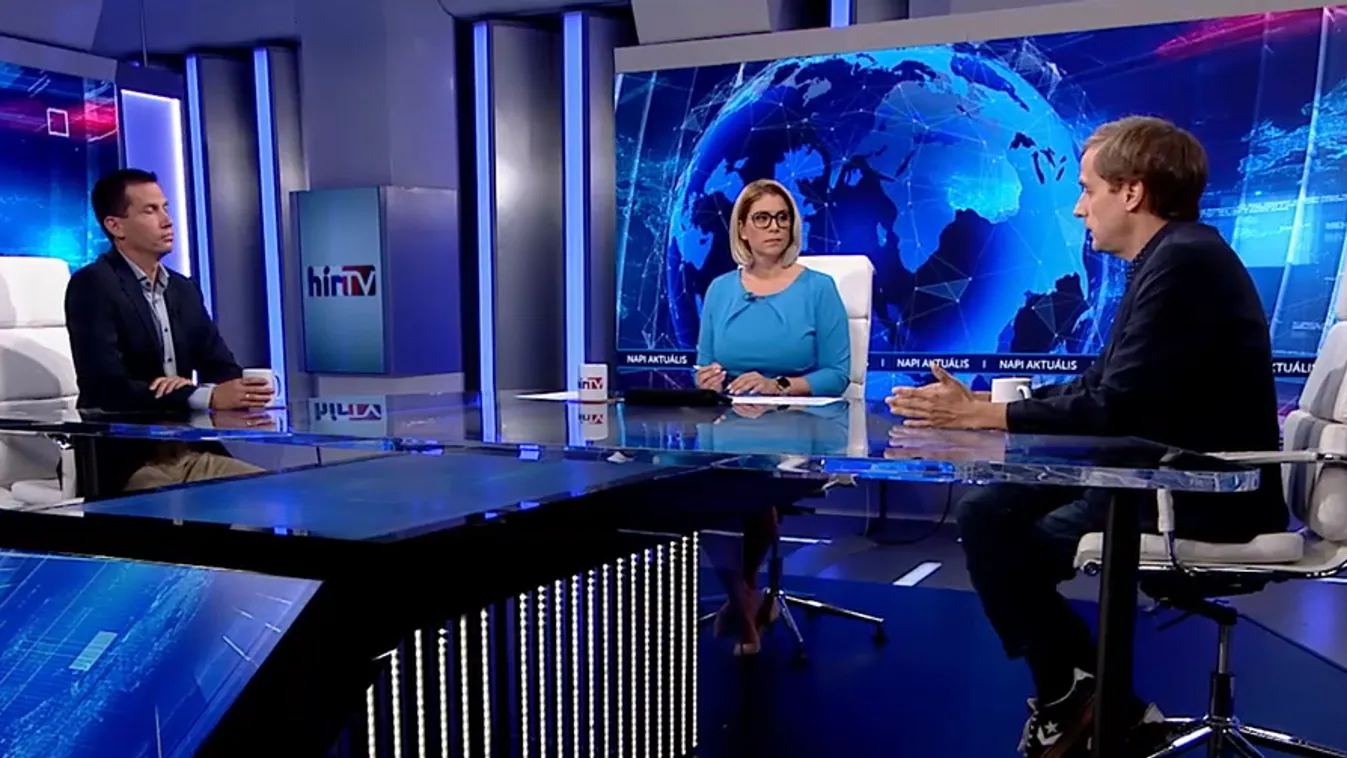 Marakodnak a koncon az ellenzéki politikusok + videó