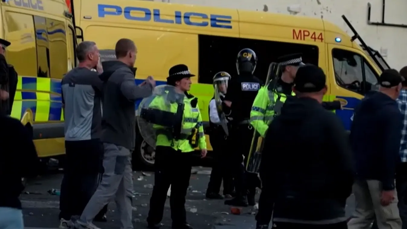 Láncreakció - A zavargások folytatódásától tart a brit kormány + videó