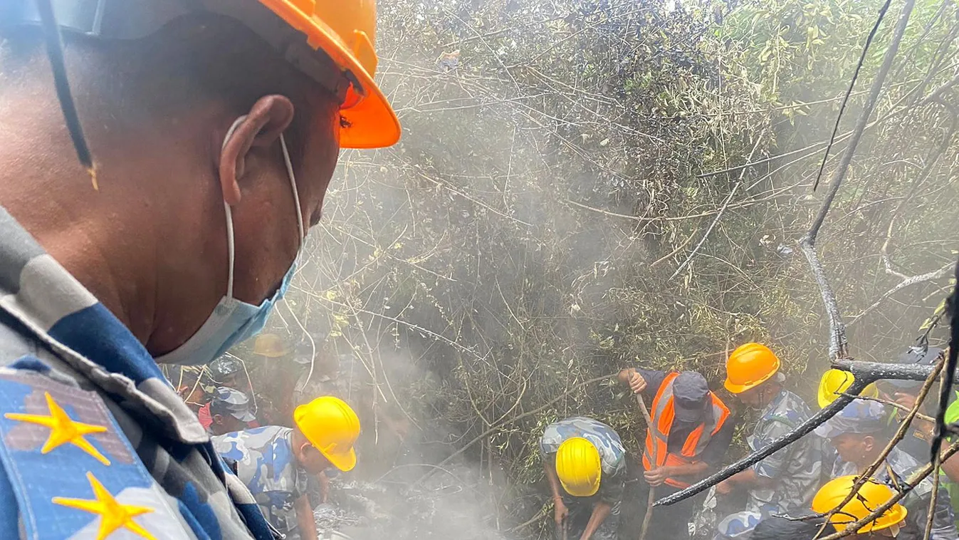 Lezuhant egy helikopter a nepáli fővárostól nem messze, többen meghaltak