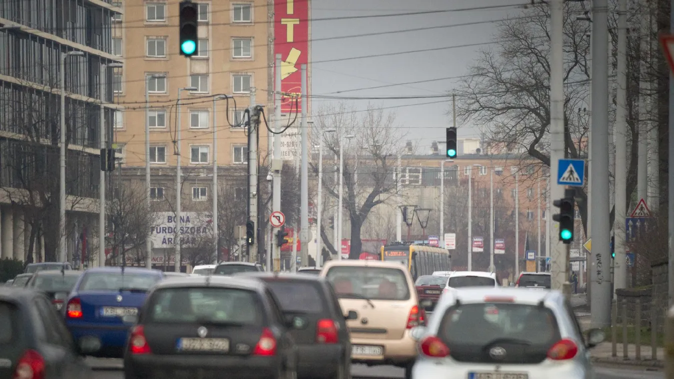 Jelentős közlekedési dugókkal kezdődött a hétfő Budapesten