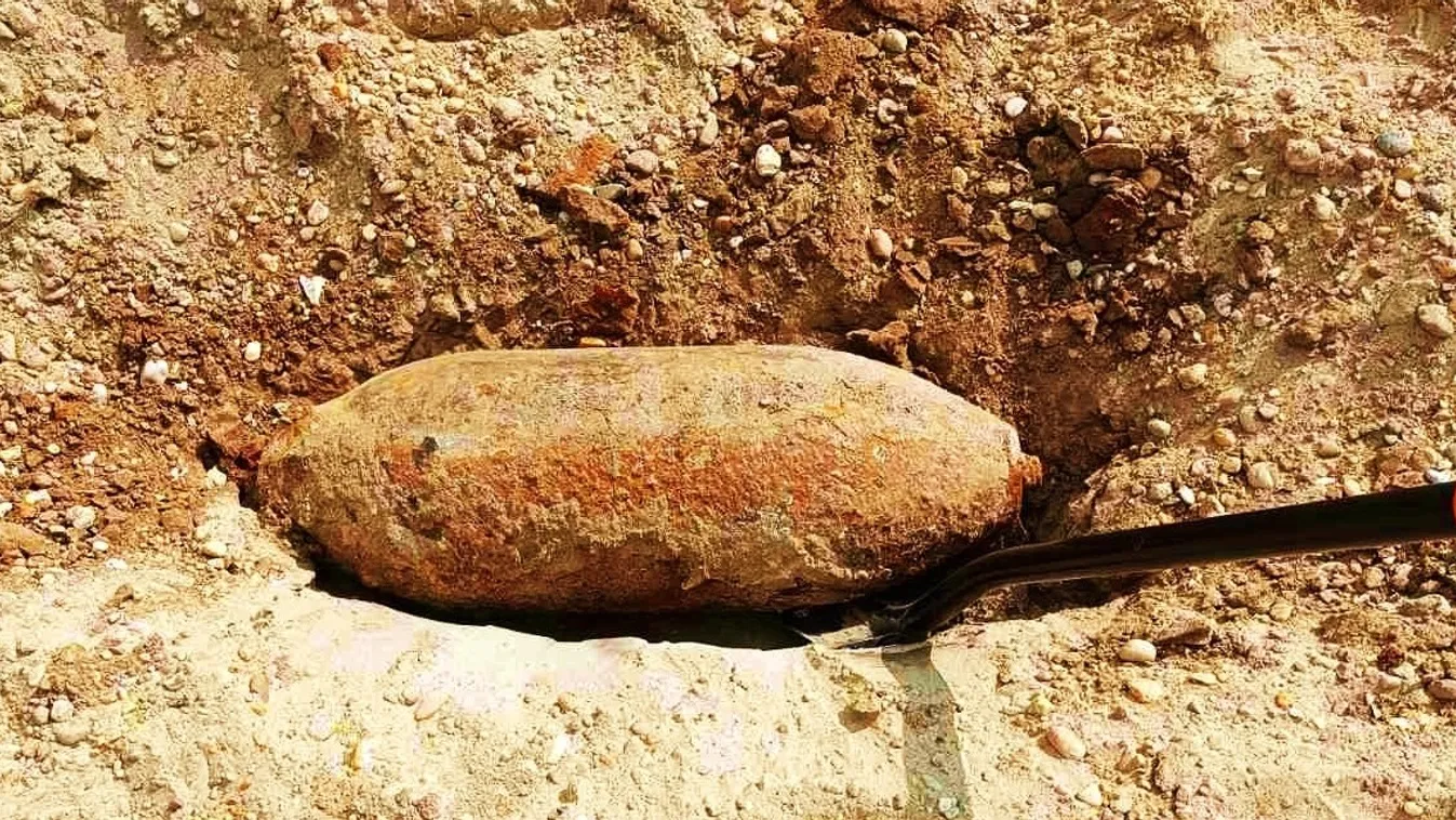 Esztergomba riasztották a Magyar Honvédség tűzszerészeit