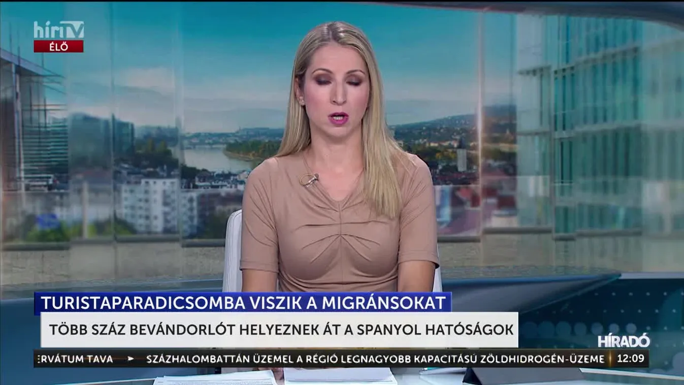 Több száz bevándorlót helyeznek át a spanyol hatóságok