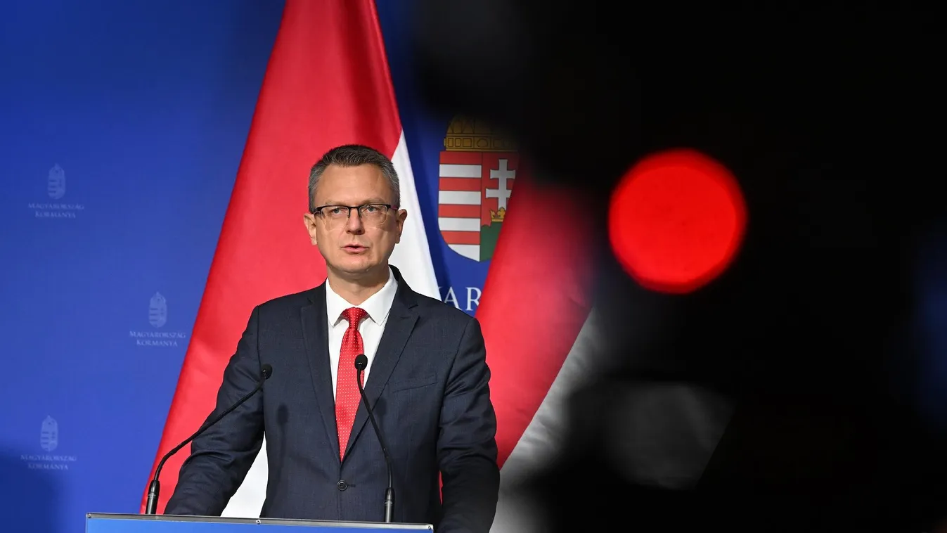 Drónokat és lovasrendőröket is bevetnek az árvízi védekezésben