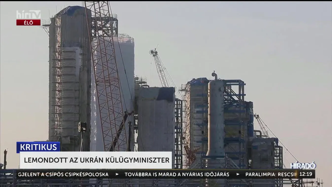 Egymás után mondanak le az ukrán miniszterek