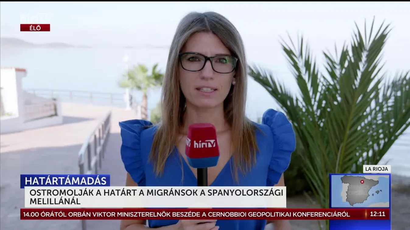 OSTROMOLJÁK A HATÁRT A MIGRÁNSOK A SPANYOLORSZÁGI MELILLÁNÁL