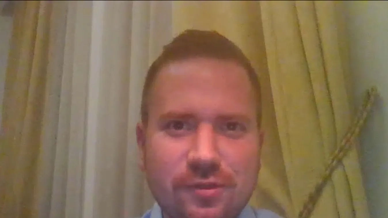 A Pesti srácok váltják Horn Gyulát + videó